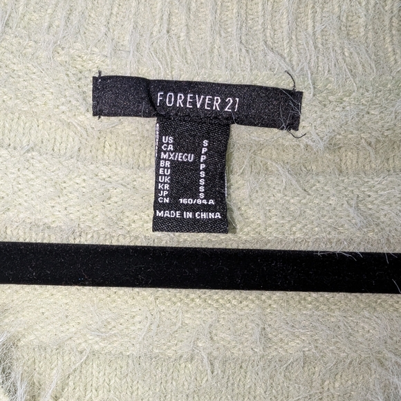 BOGO Any item $8 & Under: Forever 21 Pale Mint Fuzzy V-Neck Crop Sweater - Picture 2 of 3